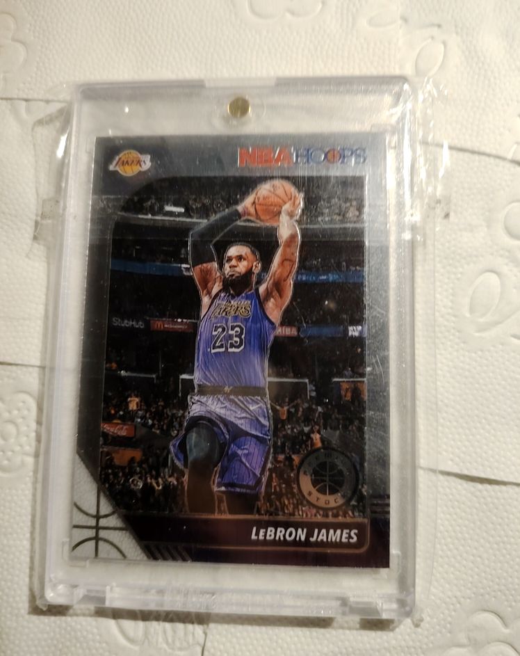 2019-20 Panini NBA Hoops Premium Stock #87 LeBron James — front