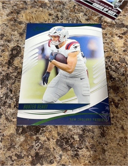 2025 Panini Absolute #20 Hunter Henry — front