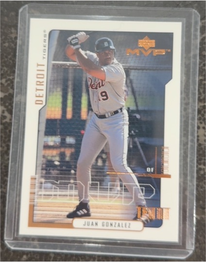 2000 Upper Deck MVP #19 Juan Gonzalez — front