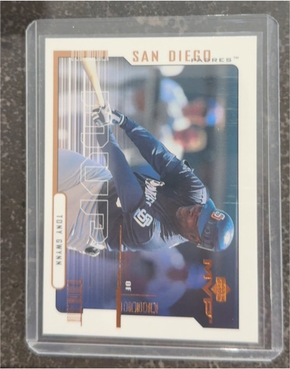 2000 Upper Deck MVP #130 Tony Gwynn — front