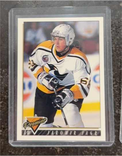 1993 Topps Premier #105 Jaromir Jagr — front