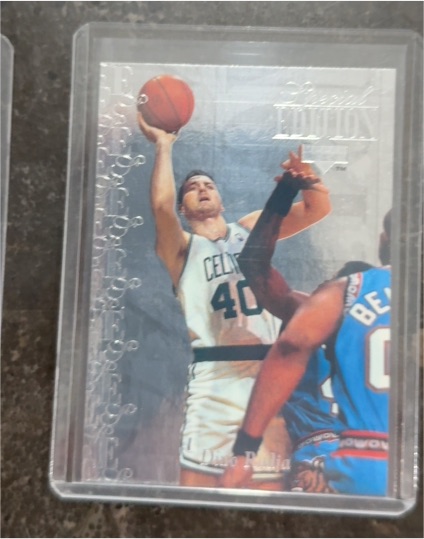 1992 SkyBox #40 Dino Radja — front