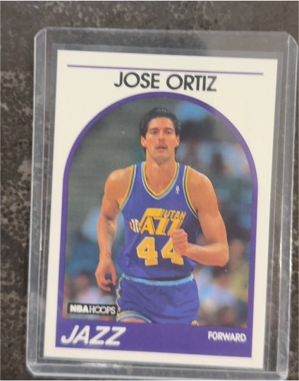 1989 Hoops #223 Jose Ortiz — front