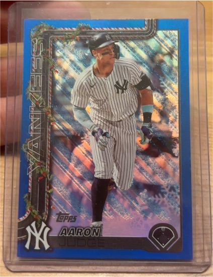 2025 Topps Holiday #H161 Aaron Judge — front