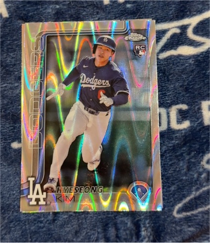 2025 Topps Chrome #152 Hyeseong Kim — front