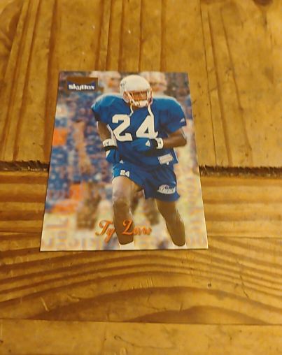 1995 SkyBox Premium #177 Ty Law — front