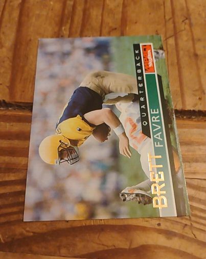 1995 Skybox Impact #53 Brett Favre — front