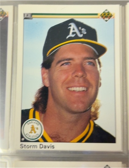 1990 Upper Deck #292 Storm Davis — front