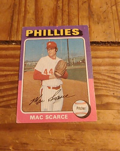 1975 Topps #527 Mac Scarce — front