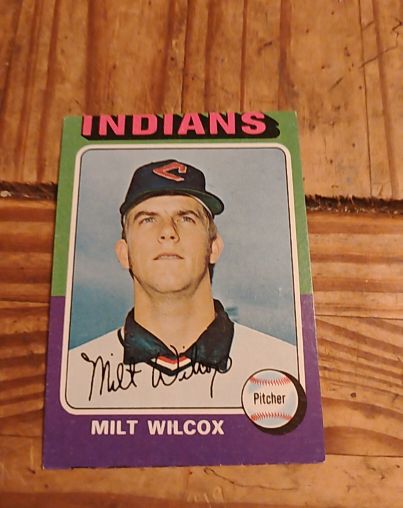 1975 Topps #14 Milt Wilcox Cleveland Indians — front