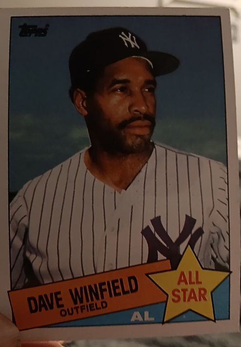 1985 Topps #705 Dave Winfield — front