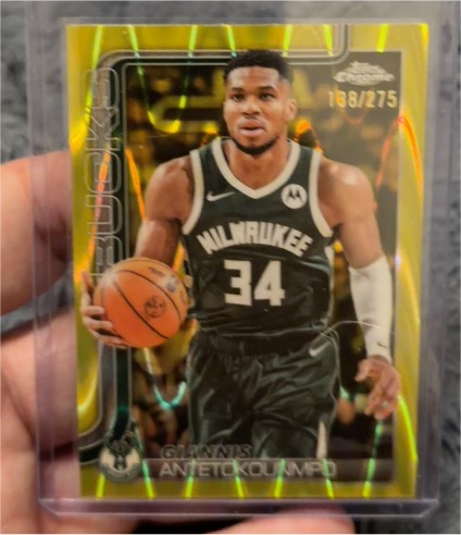2025-26 Topps Chrome #137 Giannis Antetokounmpo Yellow Ray Wave Refractor /275 — front