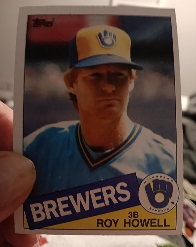 1985 Topps #372 Roy Howell Milwaukee Brewers — front