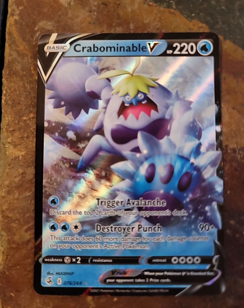 2021 Pokémon SWSH08 Fusion Strike #076 Crabominable V — front