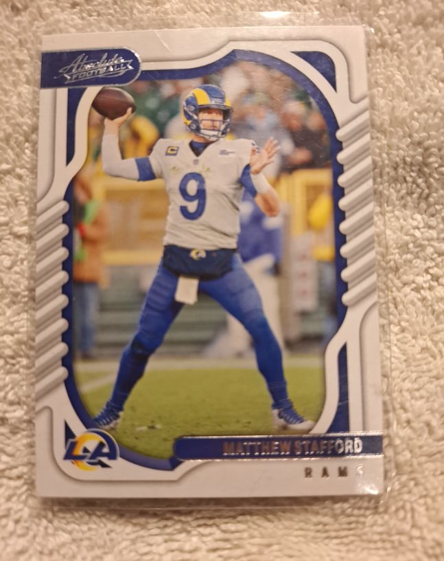 2022 Panini Absolute #34 Matthew Stafford — front