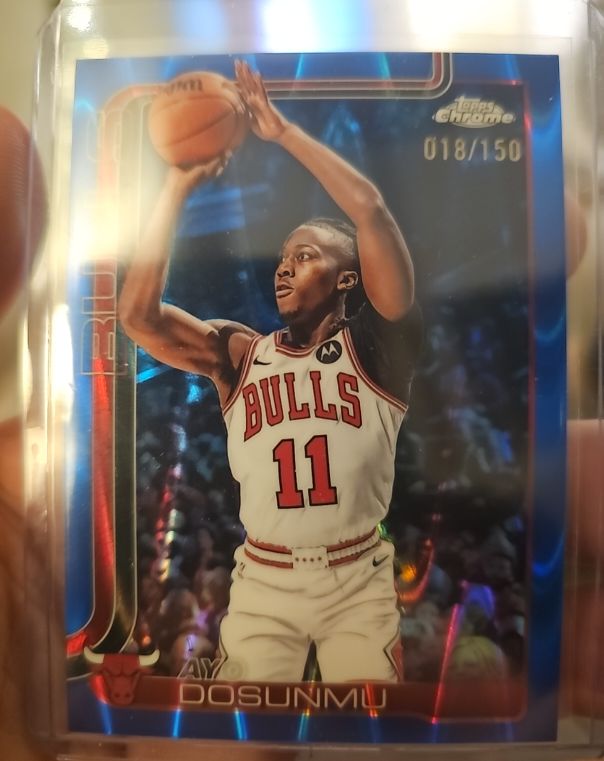 2025-26 Topps Chrome #95 Ayo Dosunmu — front