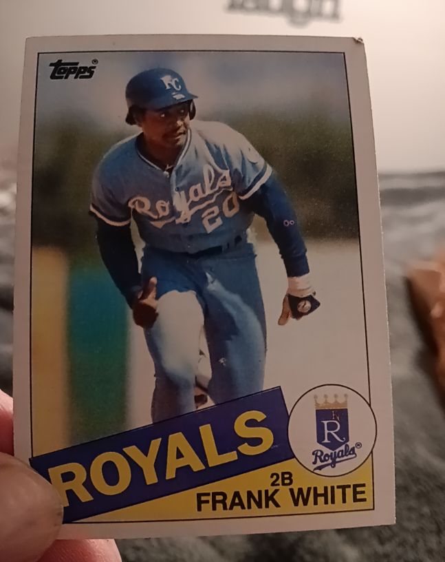 1985 Topps #743 Frank White — front