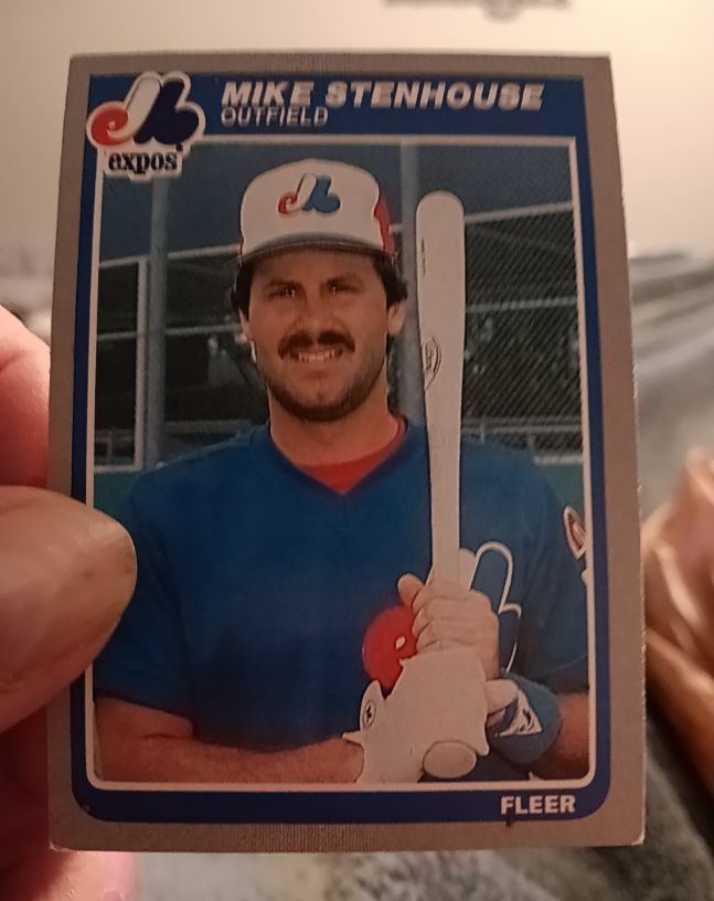1985 Fleer #411 Mike Stenhouse — front