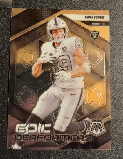 2025 Panini Mosaic #4 Brock Bowers Epic Performers — front