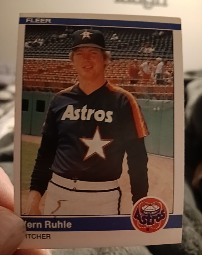 1984 Fleer #238 Vern Ruhle — front