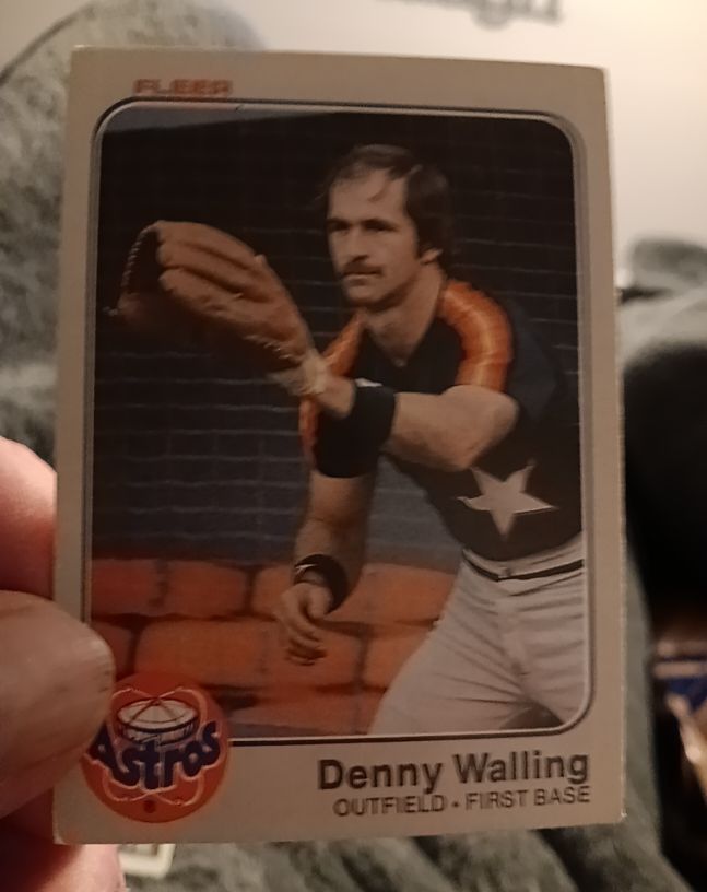 1983 Fleer #469 Denny Walling — front