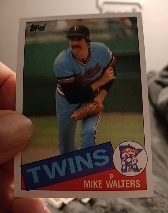 1985 Topps #187 Mike Walters — front