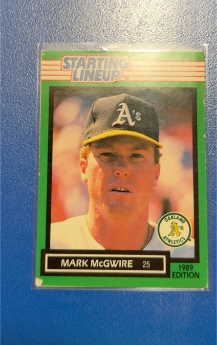 1989 Kenner Starting Lineup #25 Mark McGwire — front