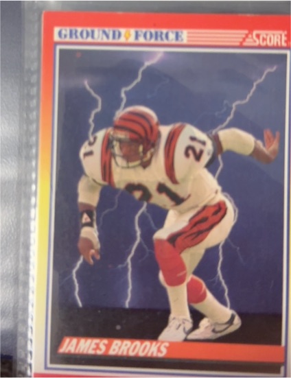 1990 Score #323 James Brooks — front