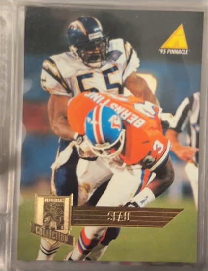 1995 Pinnacle Club Collection #219 Junior Seau — front