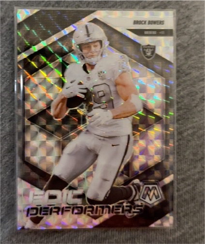 2025 Panini Mosaic #4 Brock Bowers Epic Performers — front