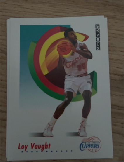 1991-92 SkyBox #132 Loy Vaught — front
