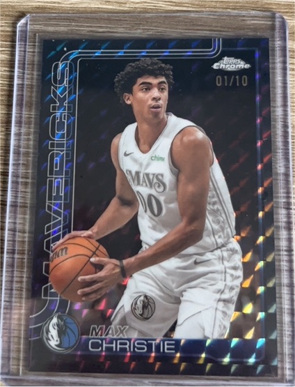 2025-26 Topps Chrome #33 Max Christie — front