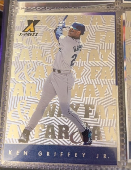 1997 Pinnacle X-Press Far and Away #14 Ken Griffey Jr. — front