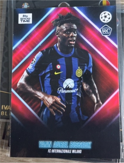 2023-24 Topps Showtime UEFA Club Competitions #NNO Yann Aurel Bisseck — front
