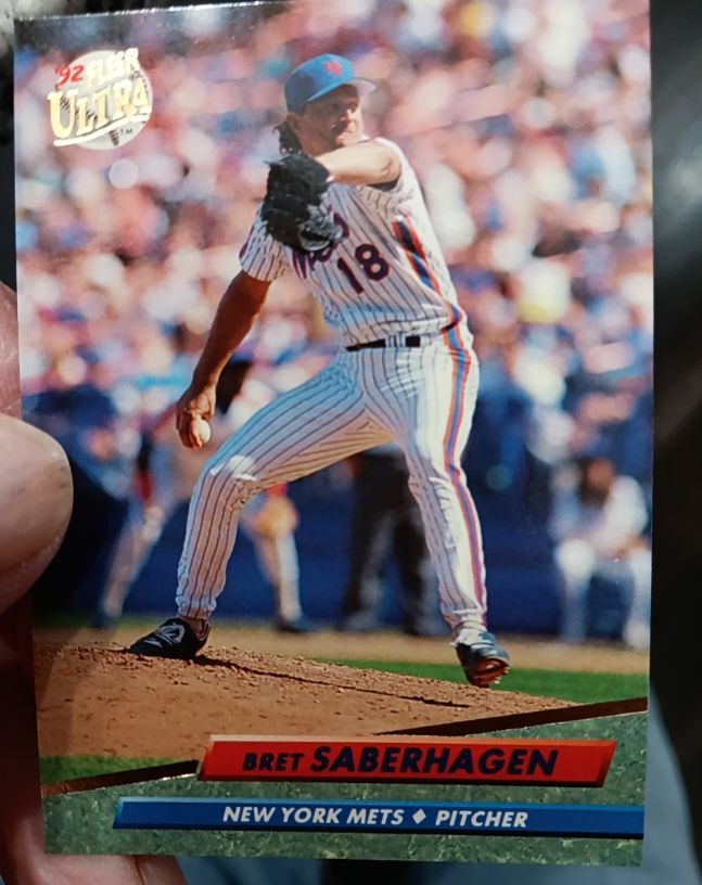 1992 Fleer Ultra #537 Bret Saberhagen — front