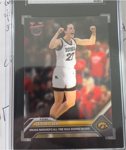 2023-24 Topps Now Bowman U #61 Caitlin Clark Breaks Maravich's All-Time Scoring Record — front