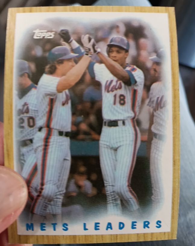 1987 Topps #331 Mets Leaders Gary Carter & Darryl Strawberry — front
