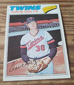 1977 Topps #321 Dave Goltz — front