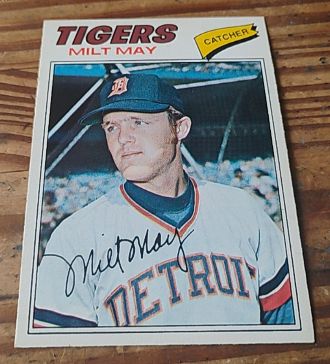 1977 Topps #98 Milt May — front