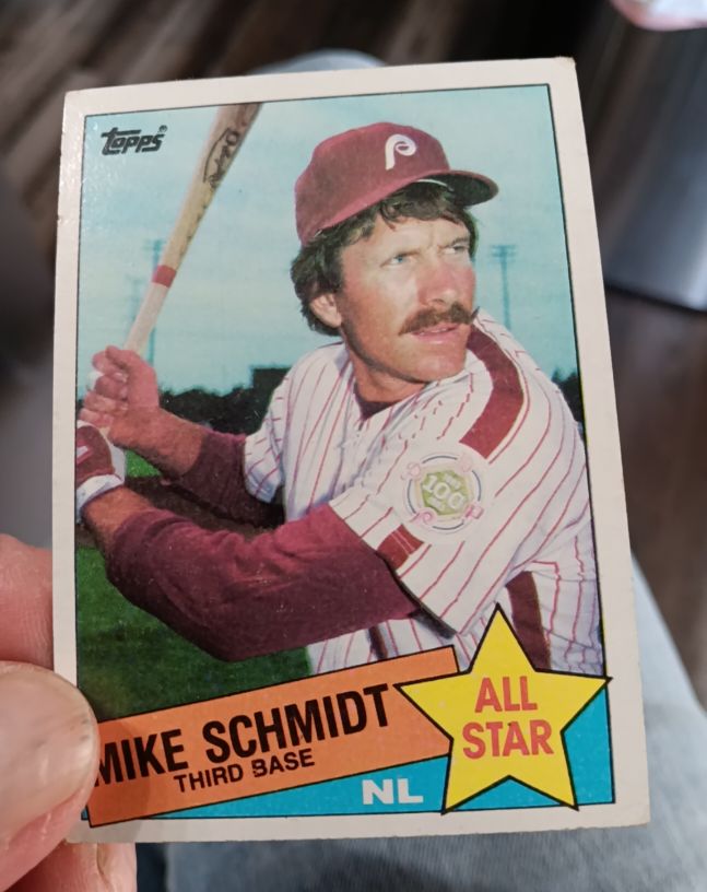 1985 Topps #714 Mike Schmidt — front