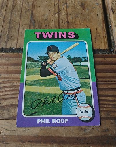 1975 Topps Mini #576 Phil Roof Minnesota Twins — front
