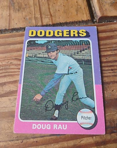 1975 Topps #269 Doug Rau — front