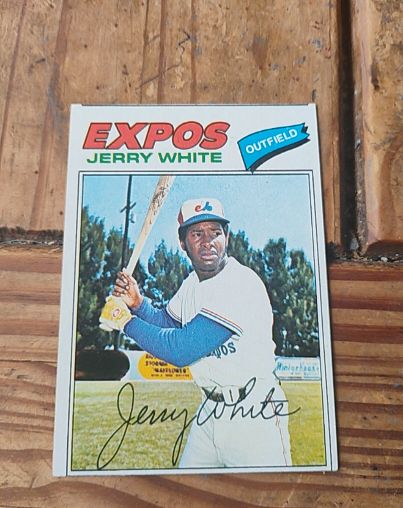 1977 Topps #557 Jerry White — front
