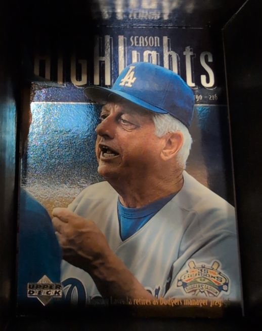 1997 Upper Deck #221 Tommy Lasorda — front