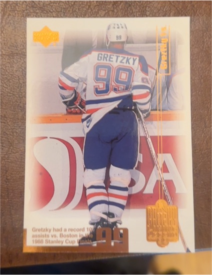 1999 Upper Deck Living Legend #32 Wayne Gretzky — front