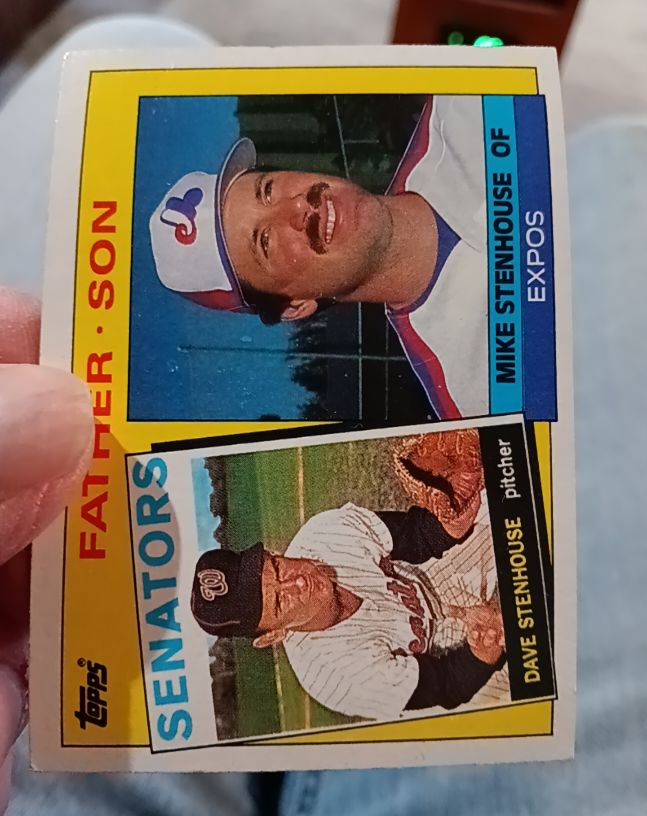 1985 Topps #141 Dave Stenhouse / Mike Stenhouse — front