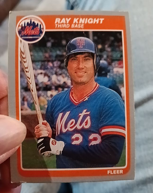 1985 Fleer #86 Ray Knight — front