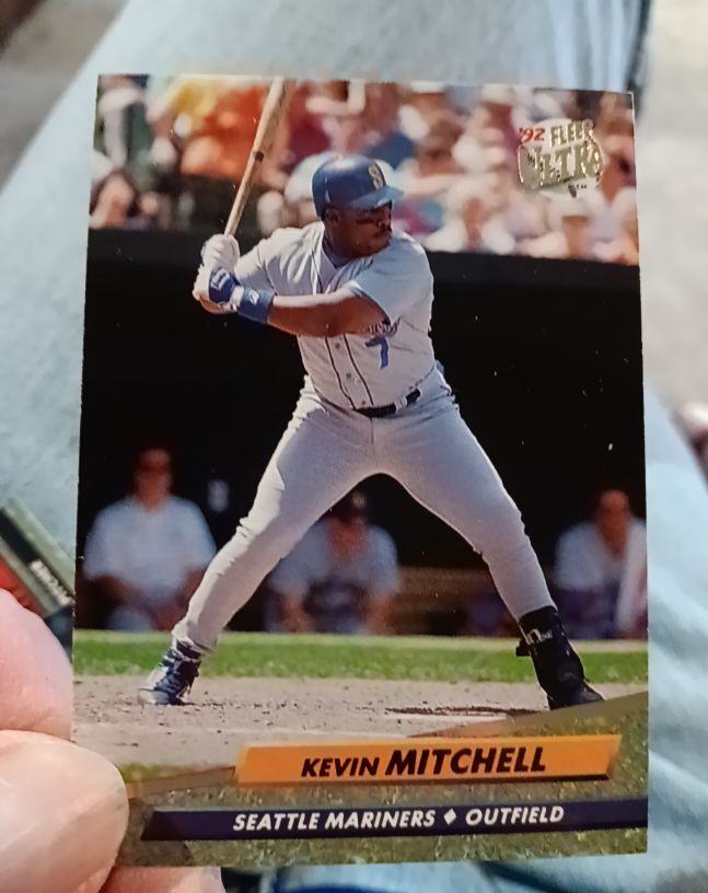 1992 Fleer Ultra #434 Kevin Mitchell — front
