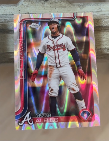 2025 Topps Chrome #206 Ozzie Albies — front