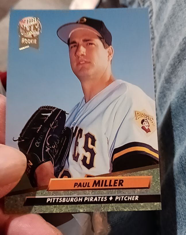 1992 Fleer Ultra #555 Paul Miller — front